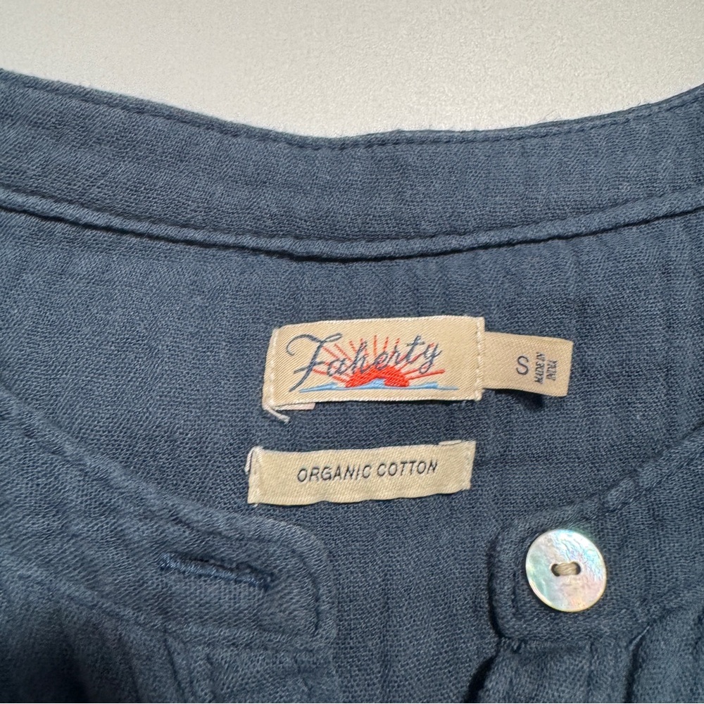Faherty Deep Blue Organic Cotton‎ Shirt Women’s Size Small - Picture 2 of 8